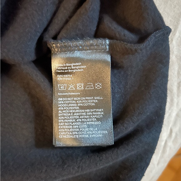 H&M Hoodie - Picture 2 of 3